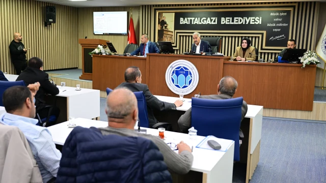 Battalgazi Belediye Meclisi’nde Bütçe Görüşmeleri Sürüyor — Fotoğraf 2