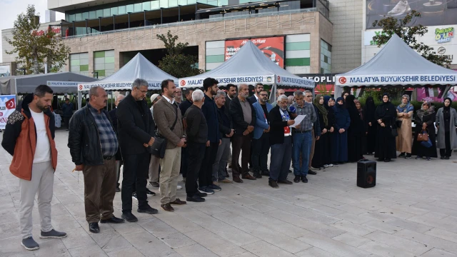 Malatya’da Azerbaycan’daki Başörtüsü Tepkisi! — Fotoğraf 1