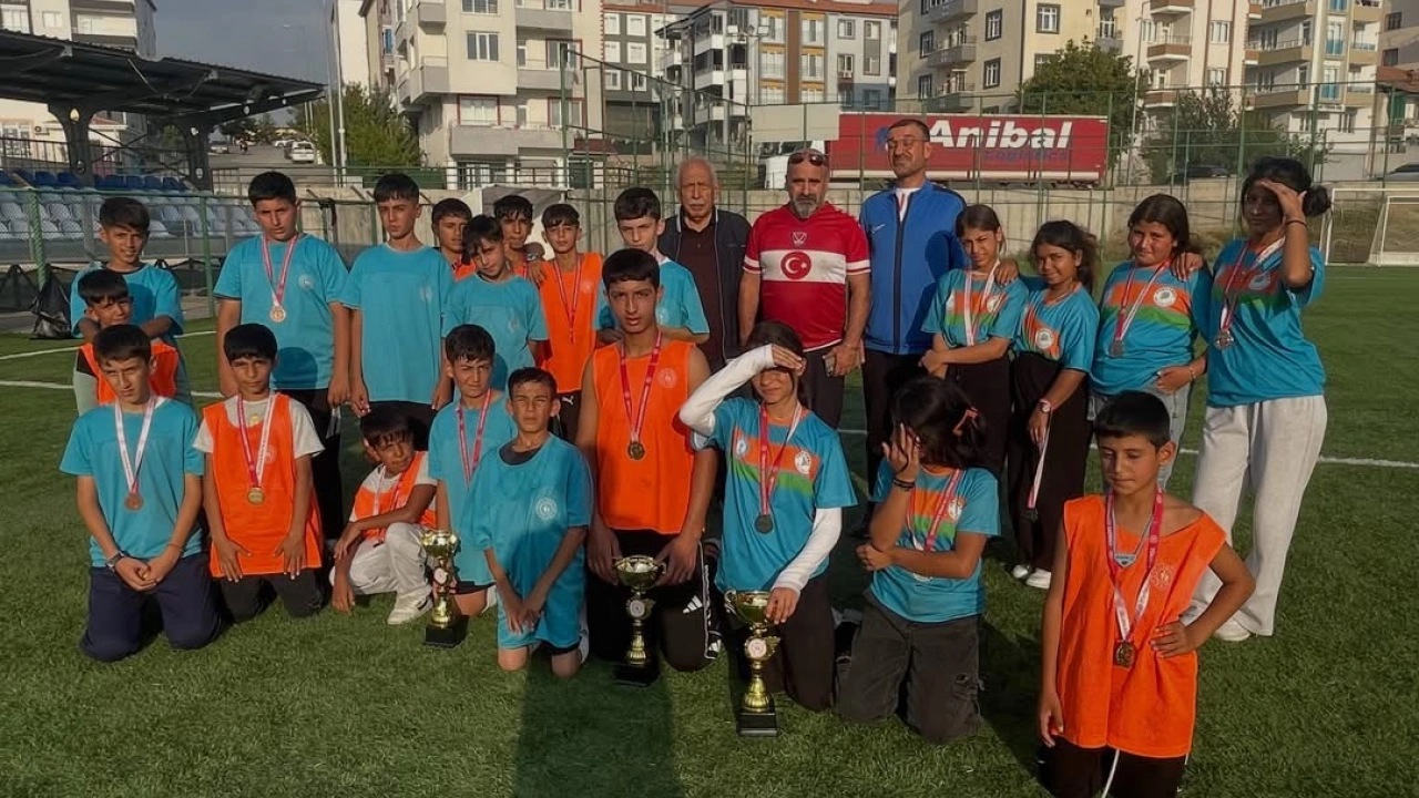 Malatya’da Genç Hokeyciler Sahada Buluştu!