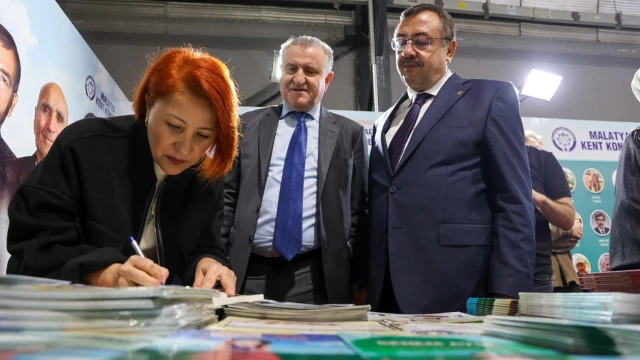 Malatya’da Kitap Fuarı Şöleni Başladı! — Fotoğraf 1
