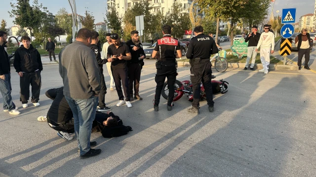 Malatya’da Otomobil Motosiklete Çarptı 1 Yaralı