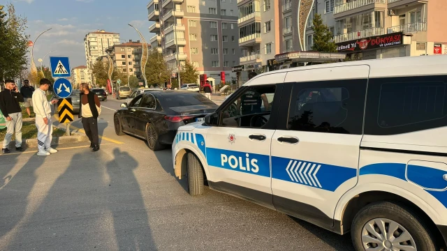 Malatya’da Otomobil Motosiklete Çarptı 1 Yaralı — Fotoğraf 1