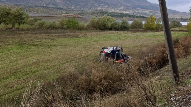 Malatya’da Otomobil Takla Attı; 2 Yaralı — Fotoğraf 1