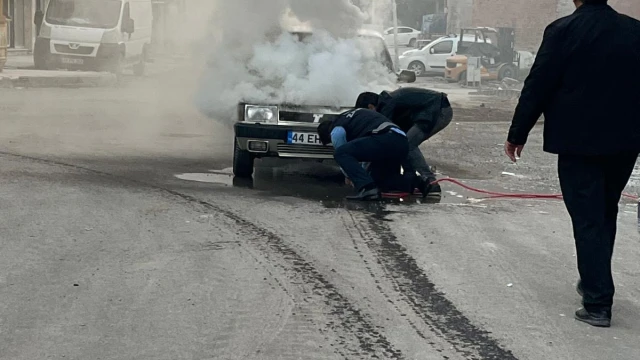 Malatya’da Pazar Yerinde Araç Yangını! — Fotoğraf 1