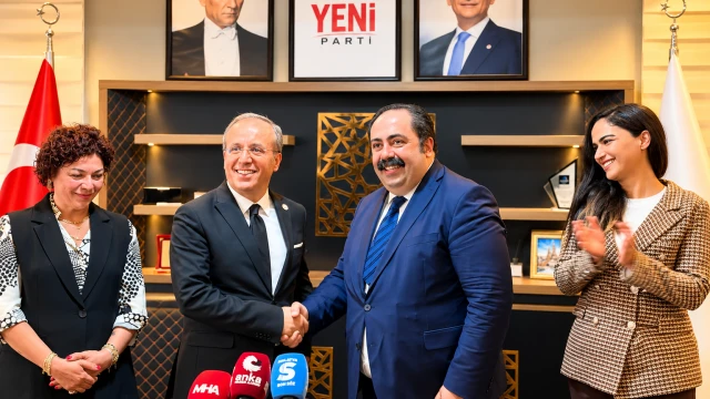YENİ Parti‘de Basri İlhan Görevi Devraldı — Fotoğraf 1