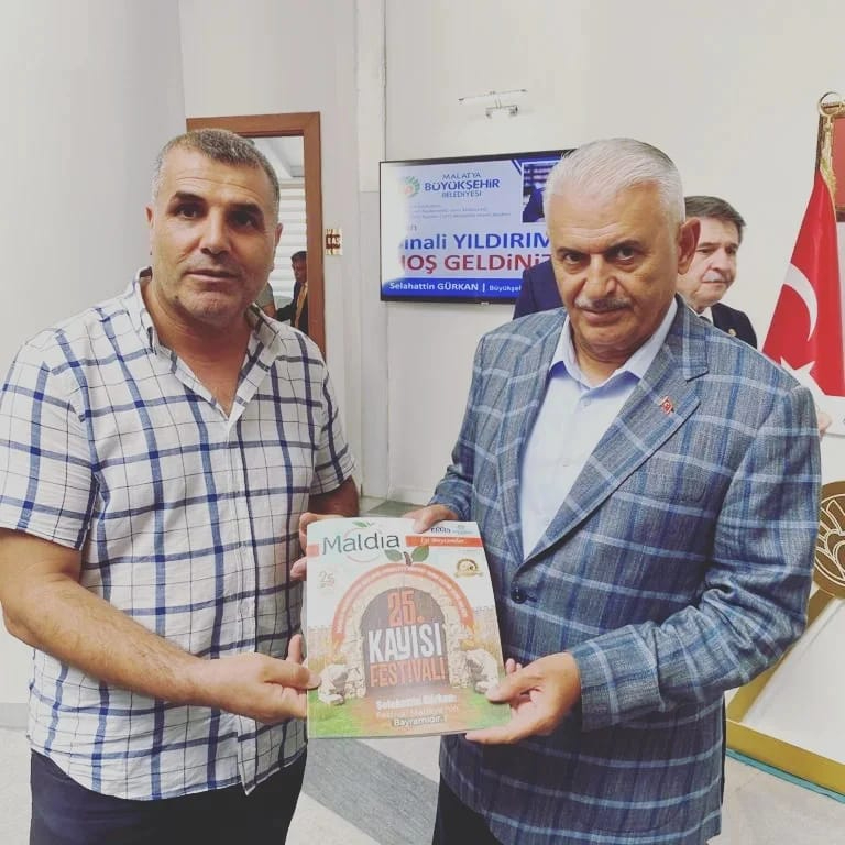 Maldia Dergisi Ünlüler Geçidi