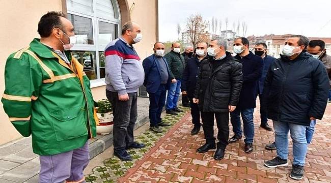 Başkan Çınar,Temizlik Ekibini Ziyaret Etti