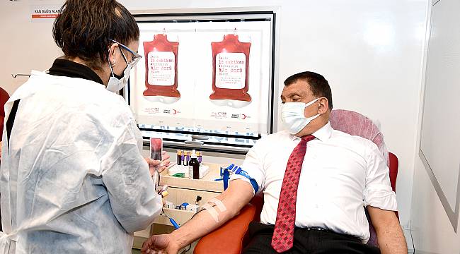 Başkan Gürkan ,Kan Bağışında Bulundu