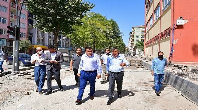 Büyükşehir Sivas Caddesini Yeniliyor