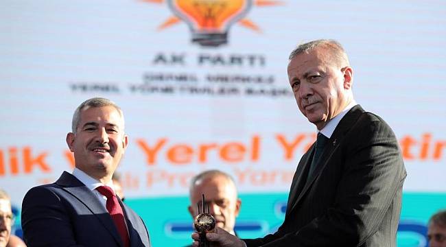 Cumhurbaşkanı Eroğan'dan Başkan Çınar'a Ödül
