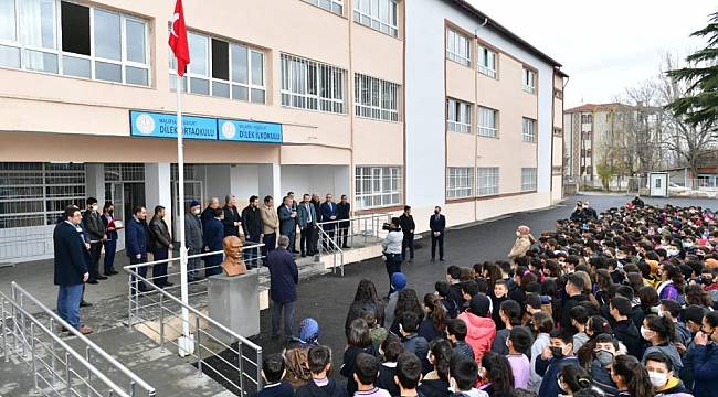 Yeşilyurt'ta İki Okul Modern Bir Kimliğe Kavuştu