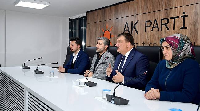 Gürkan'dan Yeşilyurt İlçe Başkanlığına Ziyaret