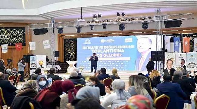 Başkan Gürkan, AK Parti Ana Kademesine Sunum Yaptı