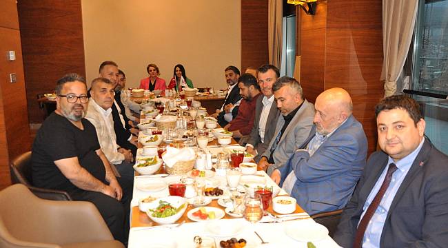 Malatya'da Uğur Okulları'ndan İftar