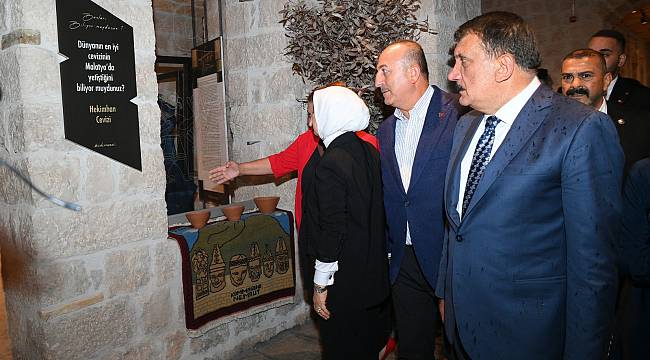 Bakan Çavuşoğlu,Kent Müzesine Hayran Kaldı 
