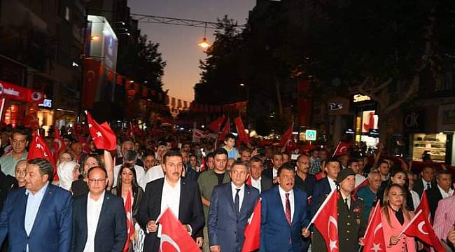 Malatya'da 15 Temmuz Kortej Yürüyüşüne Yoğun İlgi 