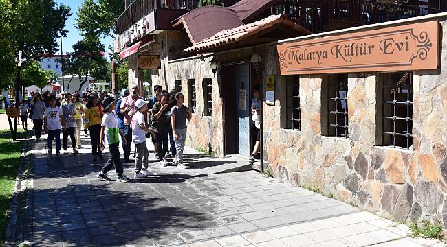 Semt Konağı Öğrencileri Müzeleri Gezdi