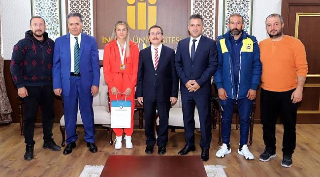 Hatice Akbaşın Adını Taşıyan Spor Salonu Açılacak
