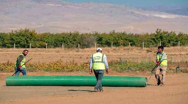 Malatya Büyükşehir'de Rulo Çim Üretimi Devam Ediyor 