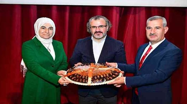 Yeşilyurt'ta Aile İçi Seminere Yoğun İlgi 