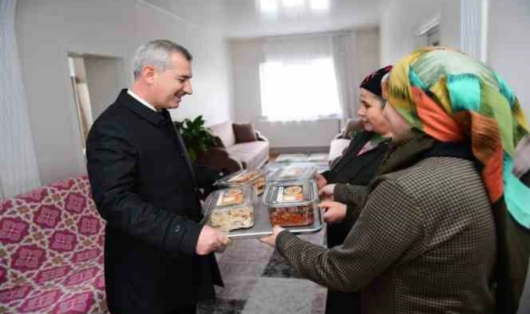 Yeşilyurt'ta Komşu Ailelere Gönül Tabağı