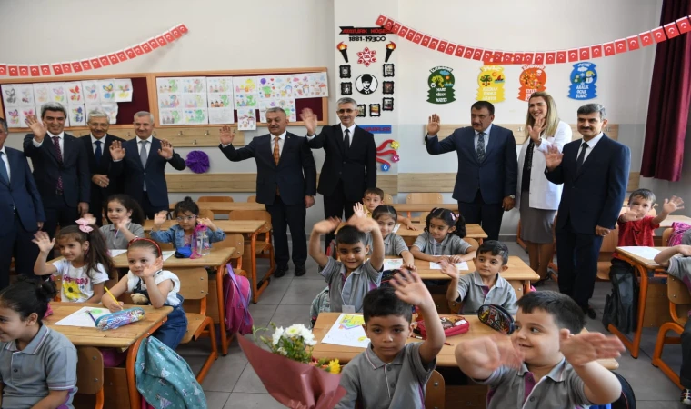 Malatya'da öğrenciler İçin Ders Zili Çaldı