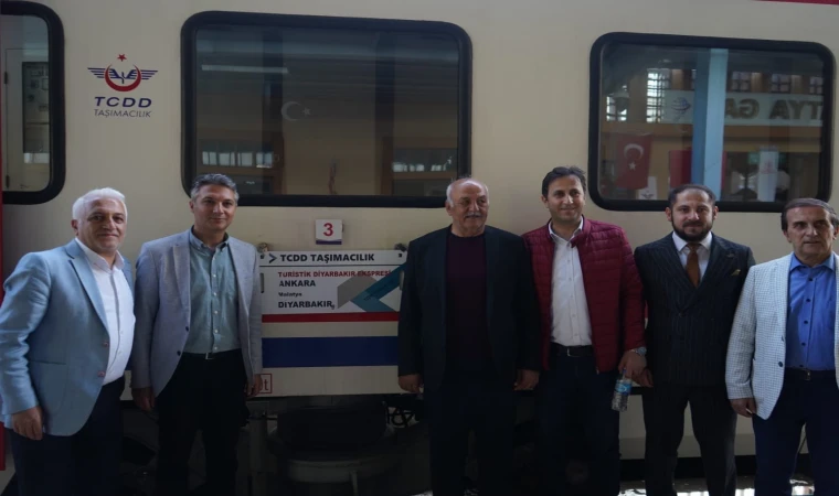 Turistik Diyarbakır Ekspresi Malatya’da Mola Verdi