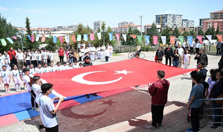 Yeşilyurt’a 19 Mayıs Çoşku İle Kutlandı