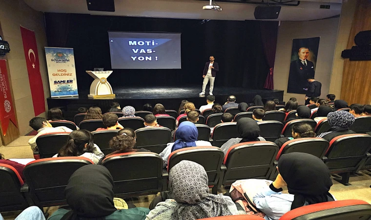 Malatya’da Öğrencilere Olumlu Düşünce Teknikleri Anlatıldı