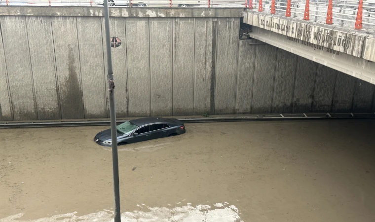 Malatya’da Yağmur ve Dolu Hayatı Felç Etti