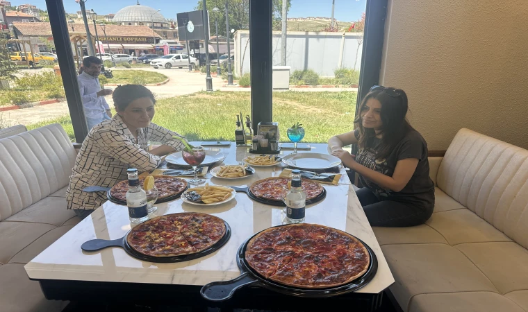 Akçadağ’da Pizza, Kömbe ve Pilavı Solladı!