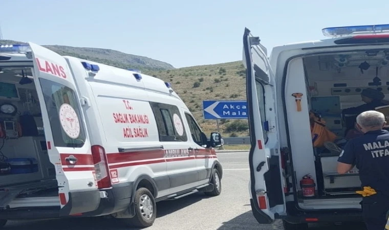 Malatya’da 2 Otomobil Çarpıştı 4 Yaralı