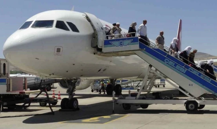 Malatyalı Hacıların Dönüşü Başladı