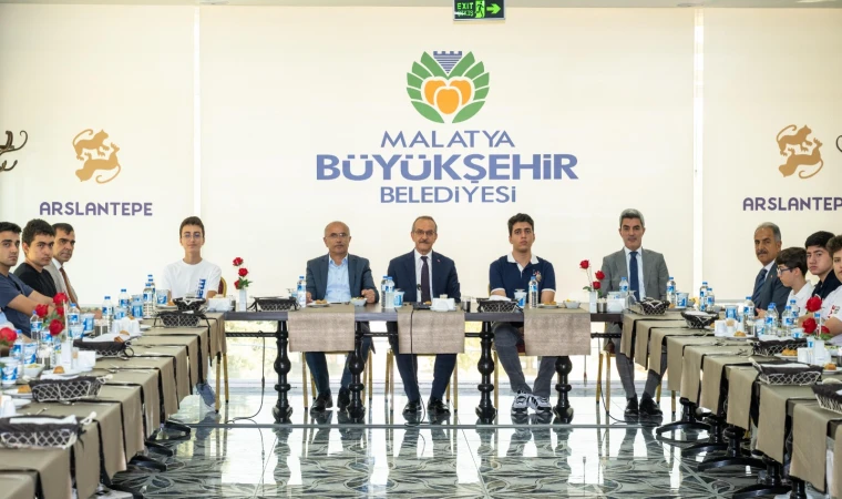 Başkan Er: “Başarı Sadece Sınavla Değil, Aidiyetle Sürer”