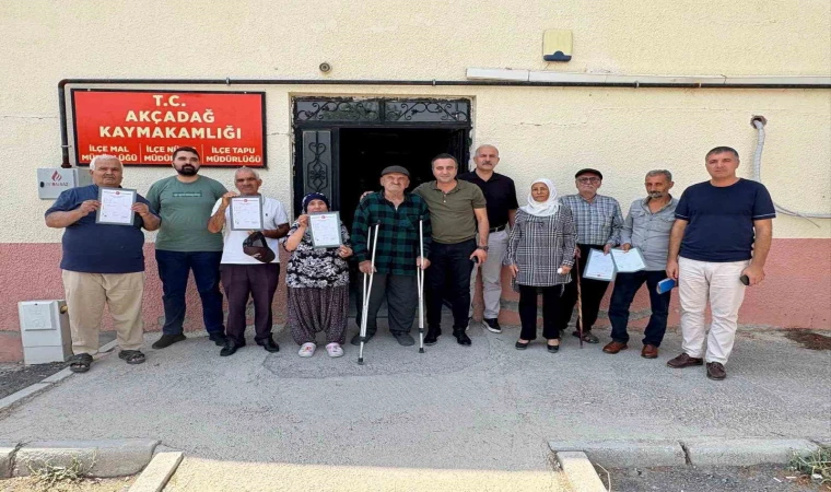 Başkan Ulutaş Akçadağ’da 28 Yıllık Tapu Sorununu Çözdü
