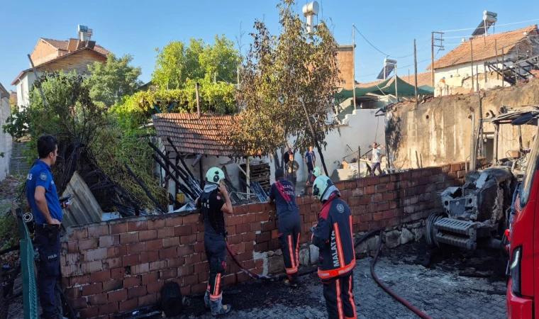 Battalgazi’de Ev ve Traktör Yangın’da Küle Döndü