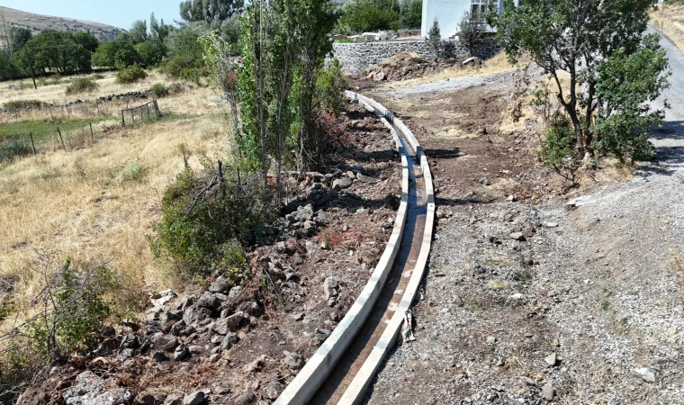 Malatya Büyükşehir, Çiftçiye Destek, Tarıma Katkı Sumayı Sürdürüyor