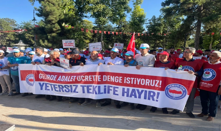 Malatya’da Memur-Sen’den Toplu Sözleşmeye Tepki!