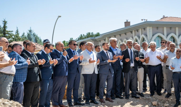 Yazıhan’da Merkez Camiinin Temeli Atıldı