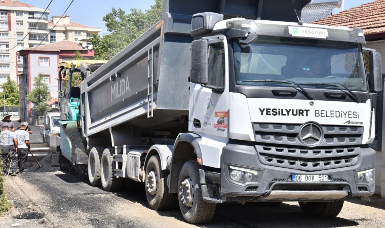 Yeşilyurt’ta Mahalle Yolları Konforlu Hale Getiriliyor
