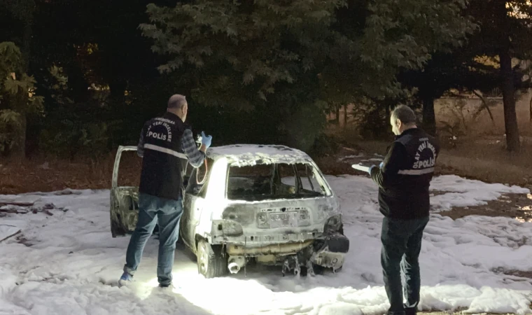 Malatya’da Kundaklama Şüphesi İle Yanan Araç Küle Döndü