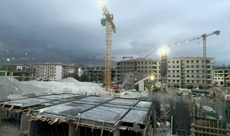 Malatya’da Elektirik Akımına Kapışan İşçi Ağır Yaralandı