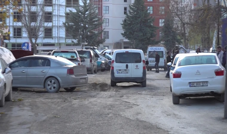 Malatya’da Çavuşoğlu ve Tektut Yollarının Asfalt Yapımı Çağrısı!