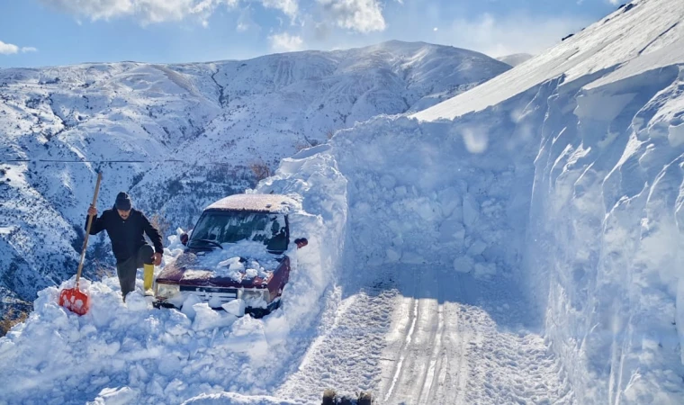 Malatya’da Kaybolan Araç Kar Altında Çıktı!