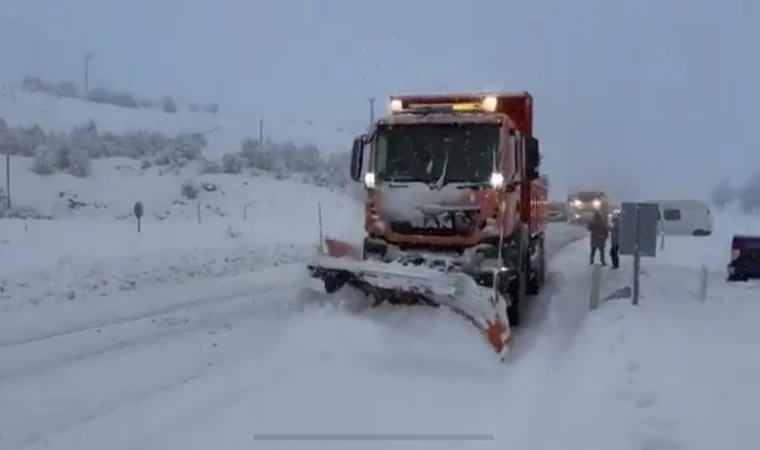 Malatya’da Yoğun Kar Ulaşımı Etkiliyor