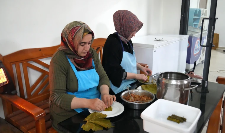 Battalgazi’de El Emeği Tatlılar Bayrama Hazırlanıyor
