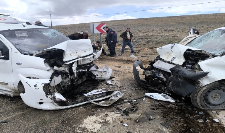 Malatya-Darende Yolunda Feci Kaza: 4 Yaralı