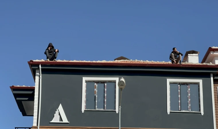 Malatya’da Çatıda İşçi Eylemi!