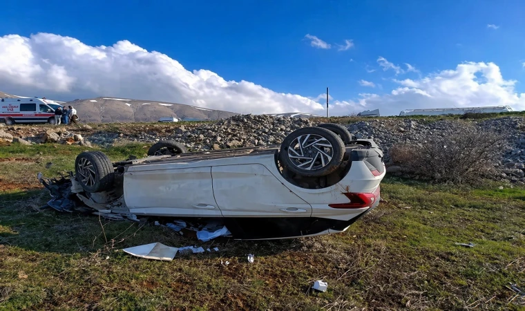 Malatya’da Otomobil Takla Attı, Doktor Yaralandı