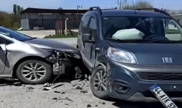 Malatya’da Trafik Kazası 4 Yaralı